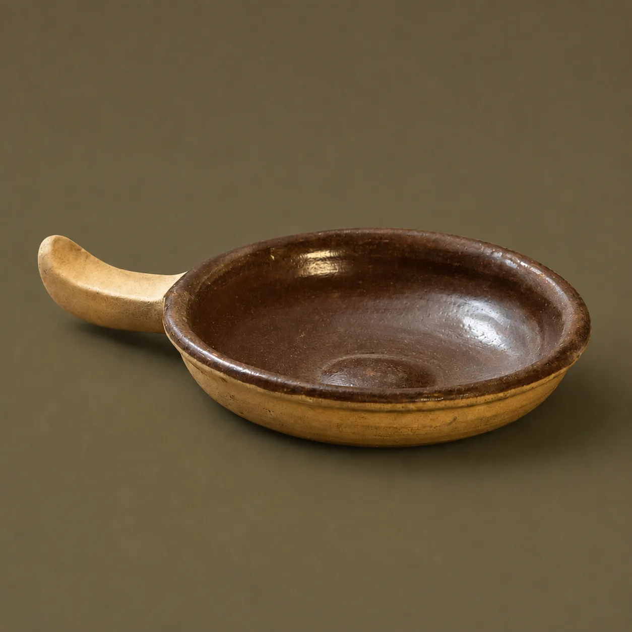 Almond Bowl - Narrow Handle